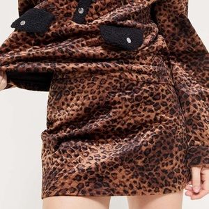UO Winston Velvet Mini Skirt 🐆💖